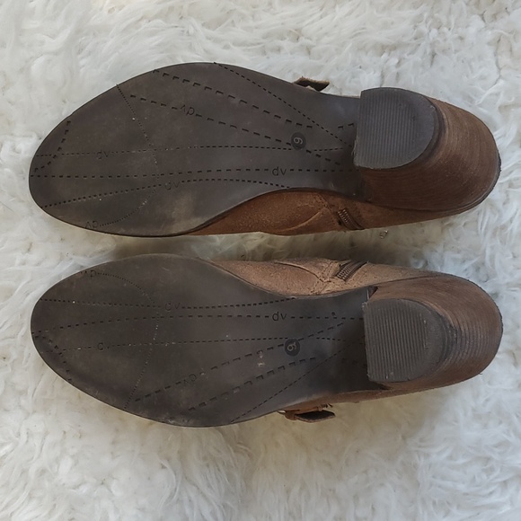 Dolce Vita Colten buckle boot booties - Picture 6 of 9